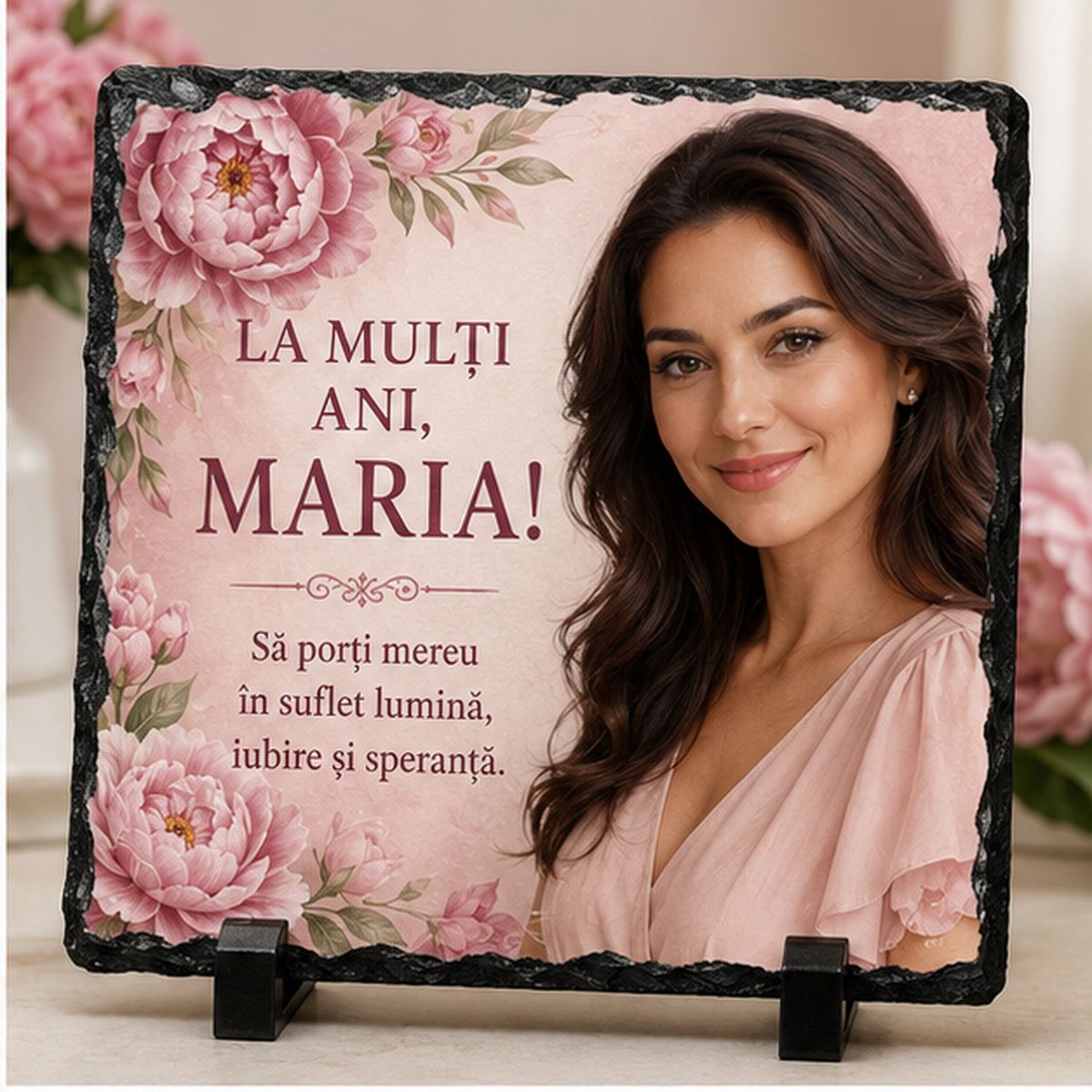 Piatră Ardezie Personalizată Maria 20x20 cm cu Poză și Flori – Cadou de Ziua Numelui pentru Femei