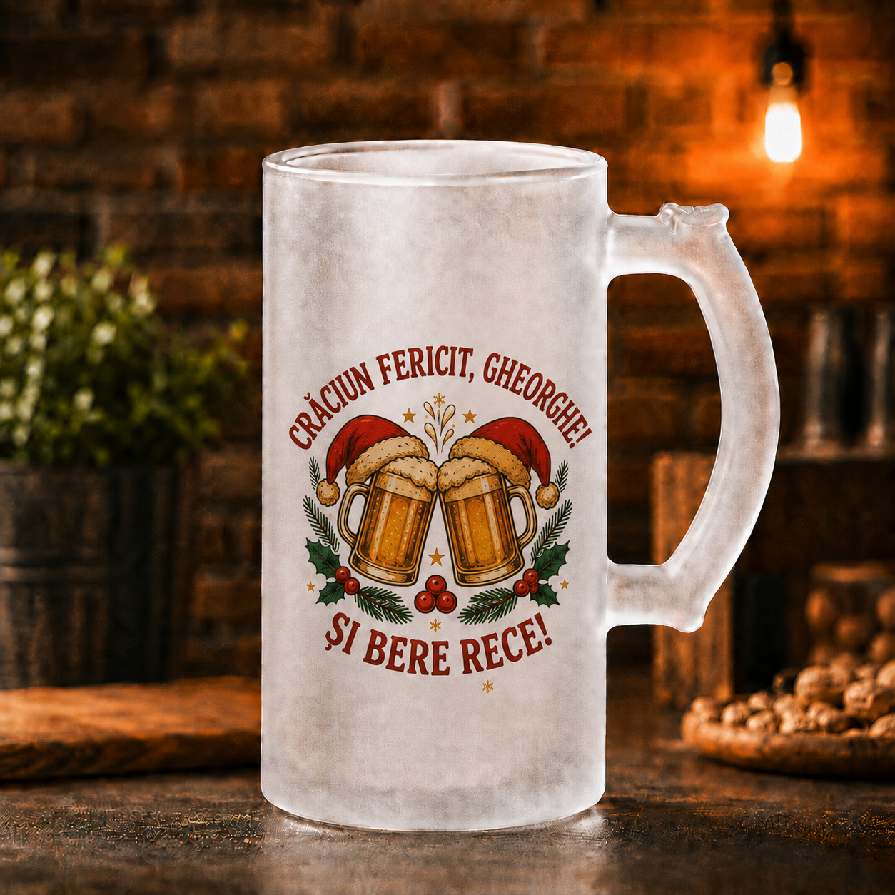 Halbă de bere personalizată 500 ml „Crăciun fericit, [Nume]! Și bere rece!” – cadou de Crăciun cu nume