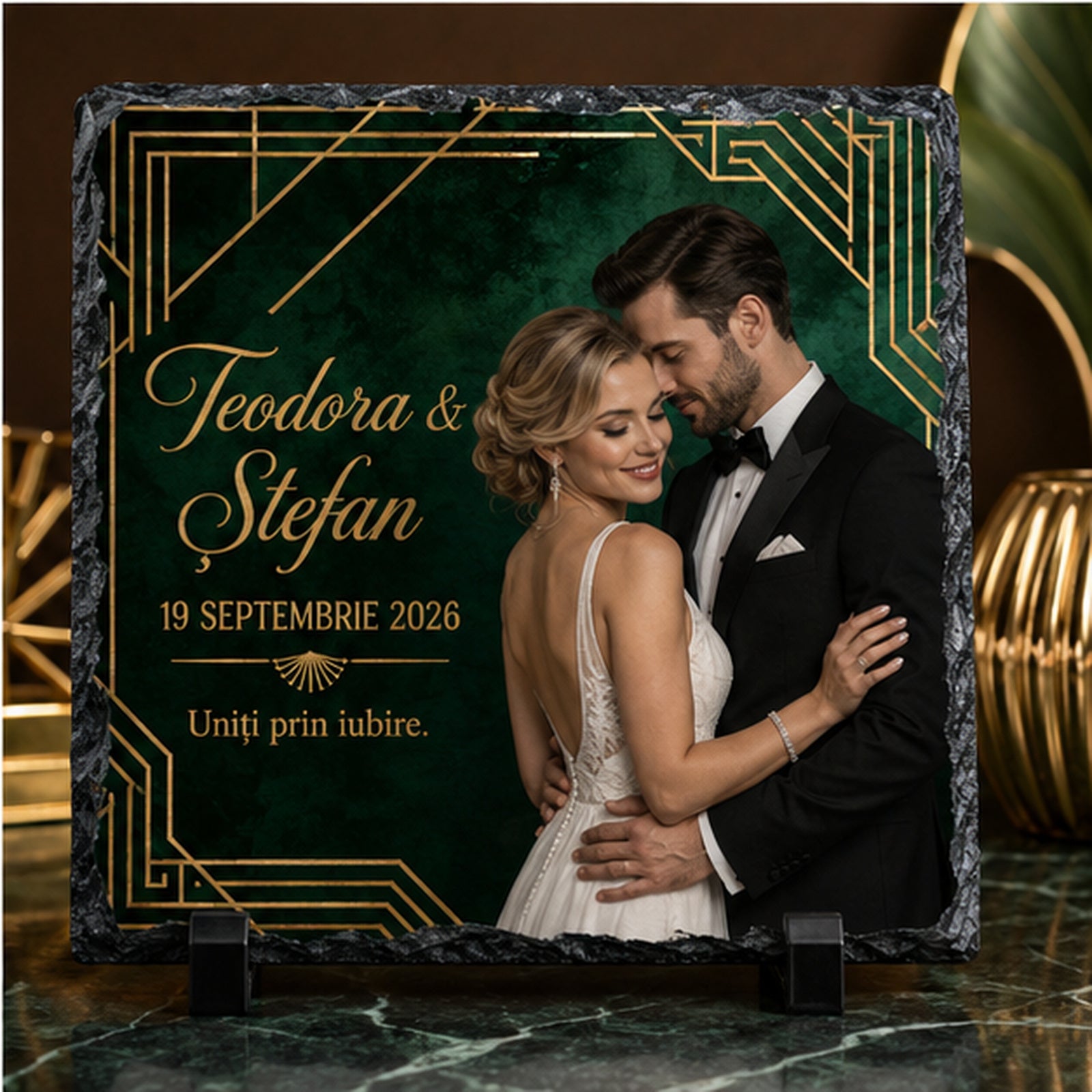 Placă de ardezie personalizată pentru nuntă – 20 × 20 cm, design verde smarald & auriu cu fotografie