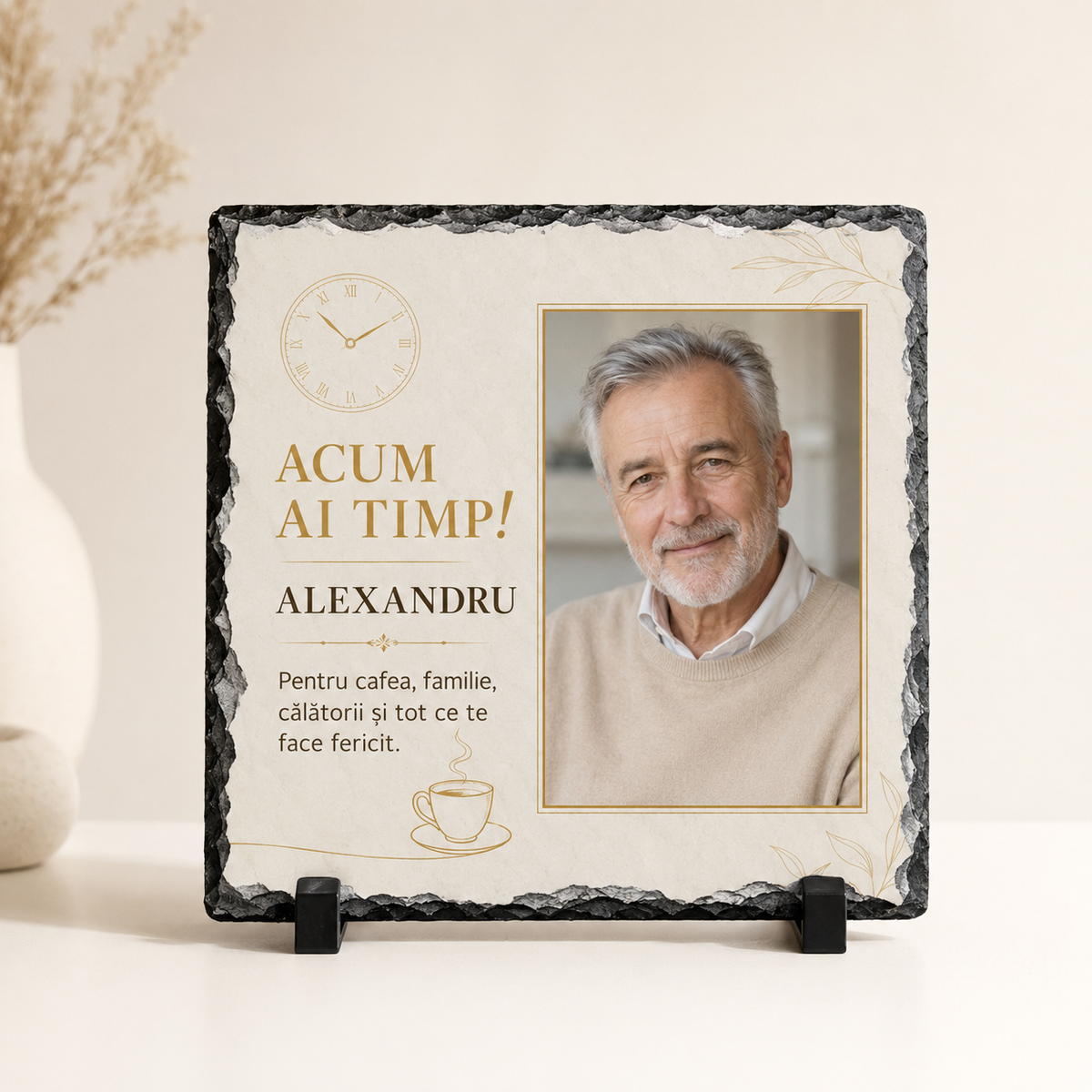 Placă ardezie personalizată 20×20 cm „Acum ai timp!” – Cadou minimalist pentru pensionare cu fotografie