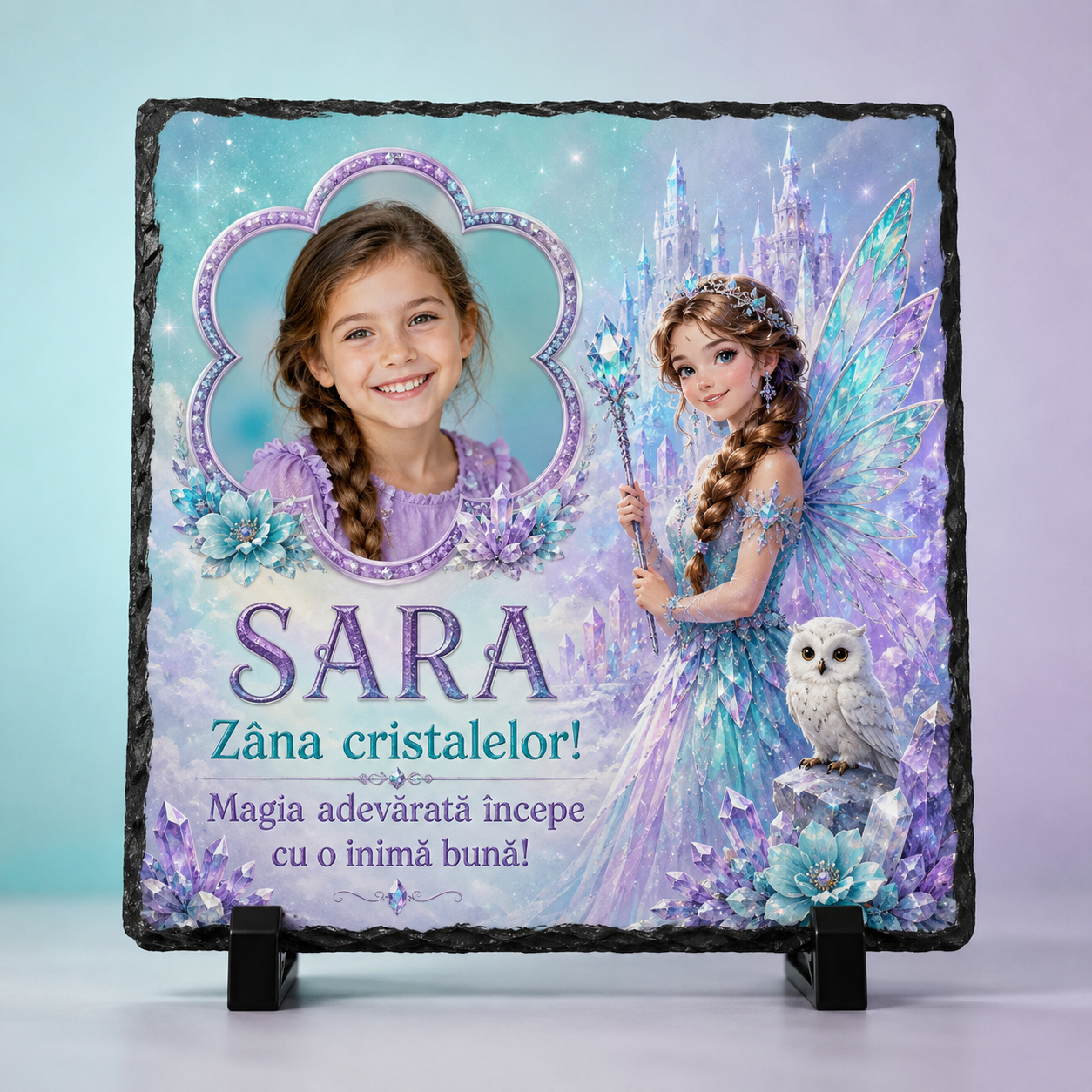 Placă din ardezie personalizată pentru fete 20×20 cm – Zâna Cristalelor, cu fotografie și nume