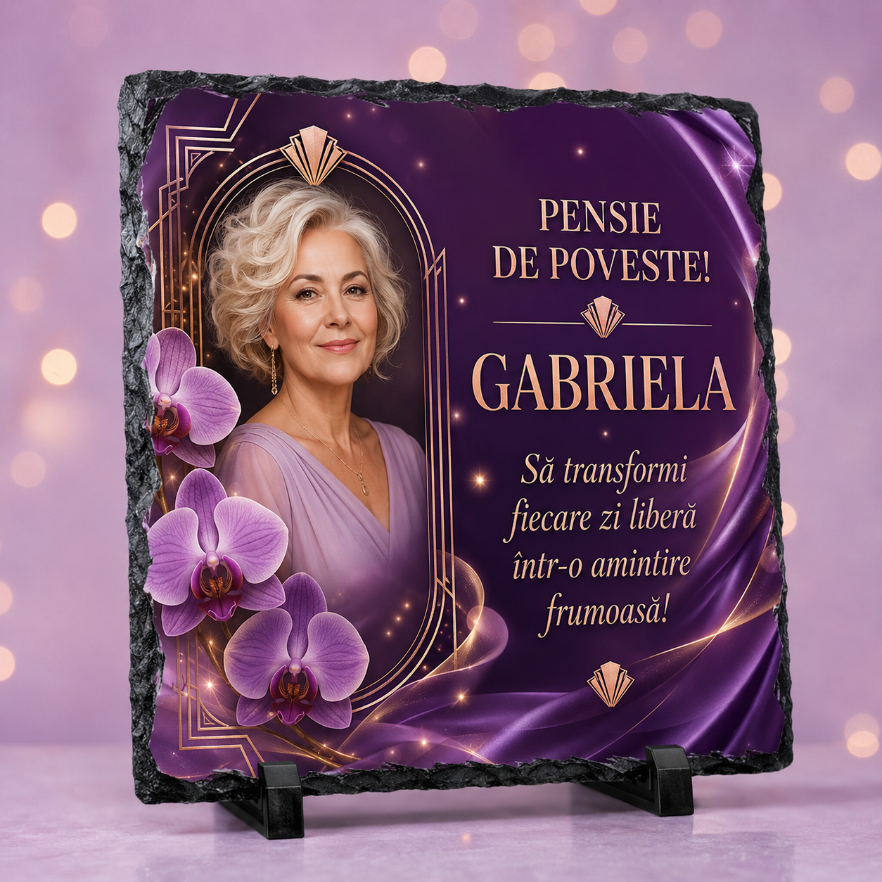 Placă ardezie personalizată 20×20 cm „Pensie de poveste” – Cadou luxury pentru femeie, cu fotografie