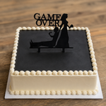Topper Tort „Game Over”  – Detaliul care transformă orice tort într-o apariție memorabilă!