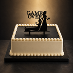 Topper Tort „Game Over”  – Detaliul care transformă orice tort într-o apariție memorabilă!