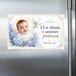 Mărturie de botez băiețel – Magnet de frigider personalizat 9 × 5,5 cm cu hortensii albastre, porumbel și cruce aurie
