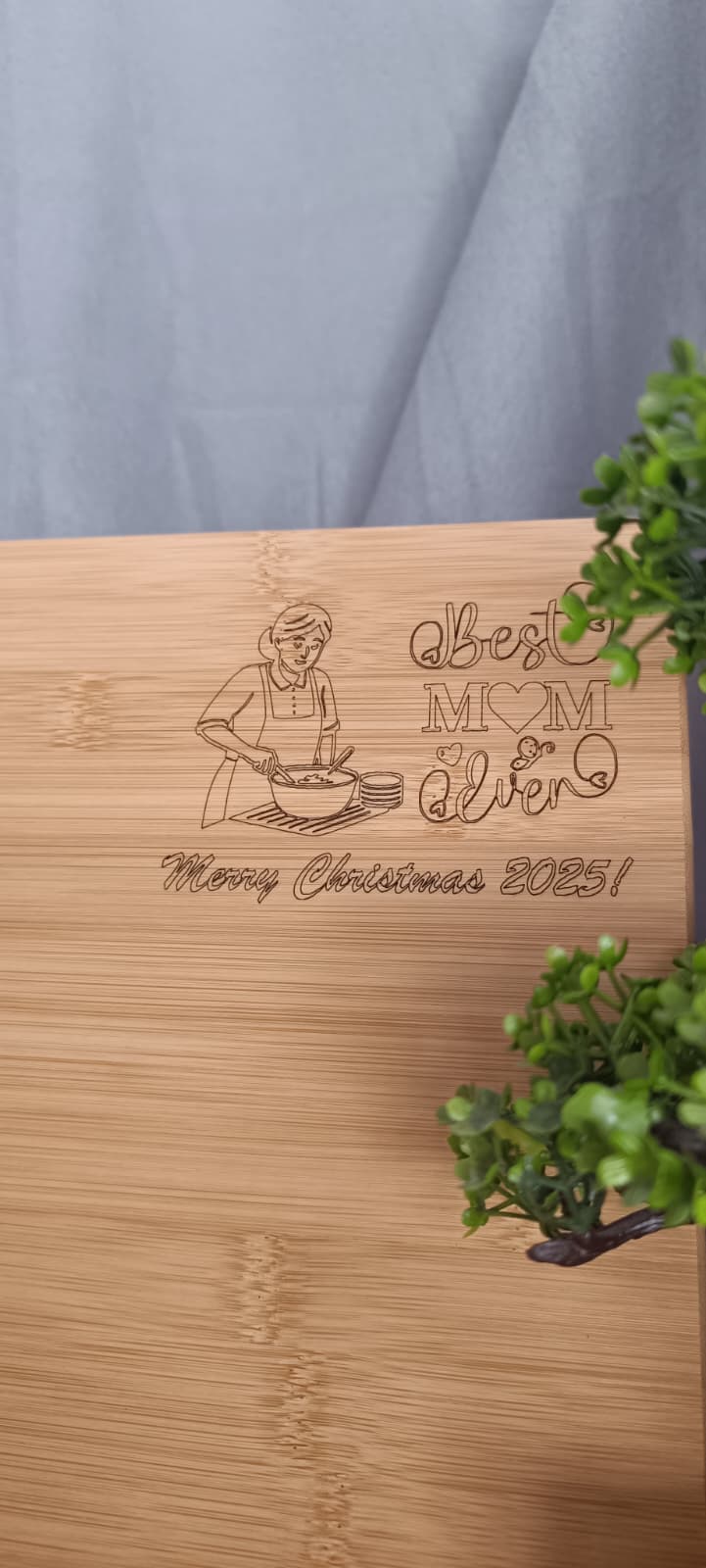 Tocătoare din bambus personalizată prin gravură
