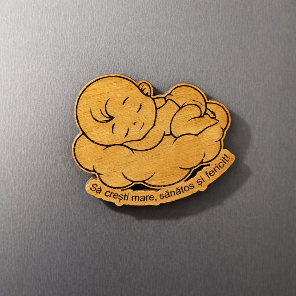 Magnet frigider din lemn cu bebelus