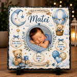 Placă ardezie personalizată pentru nou-născut băiețel, 20 × 20 cm – cu poză și datele nașterii