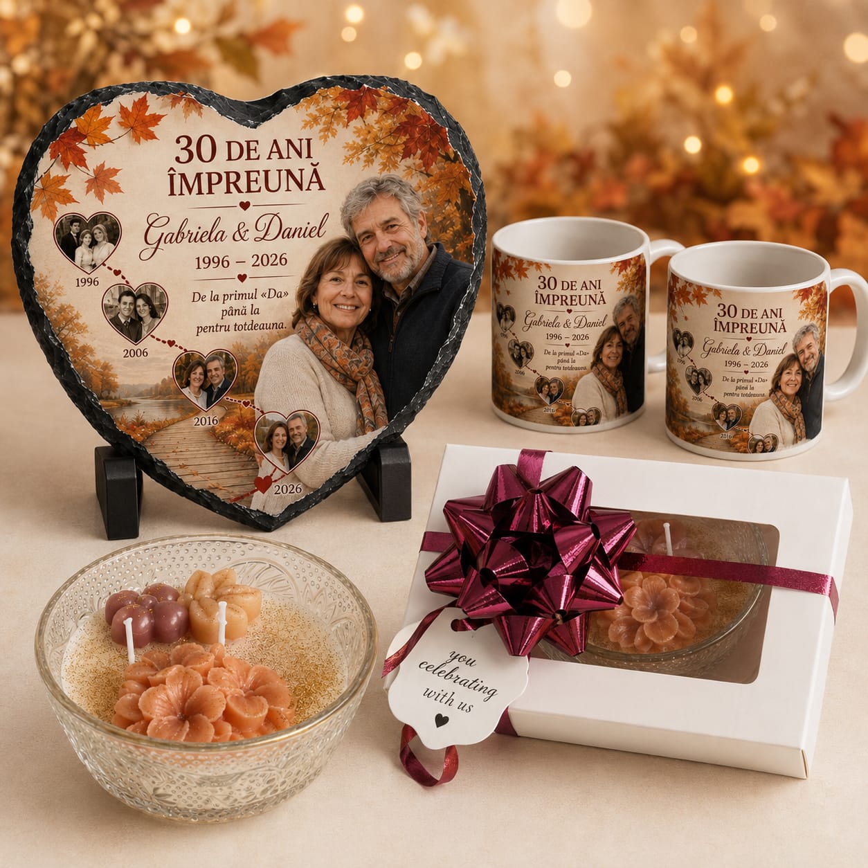 Set cadou personalizat pentru aniversarea căsătoriei cu poze – ardezie inimă 20×20 cm, 2 căni de 330 ml și lumânare parfumată handmade