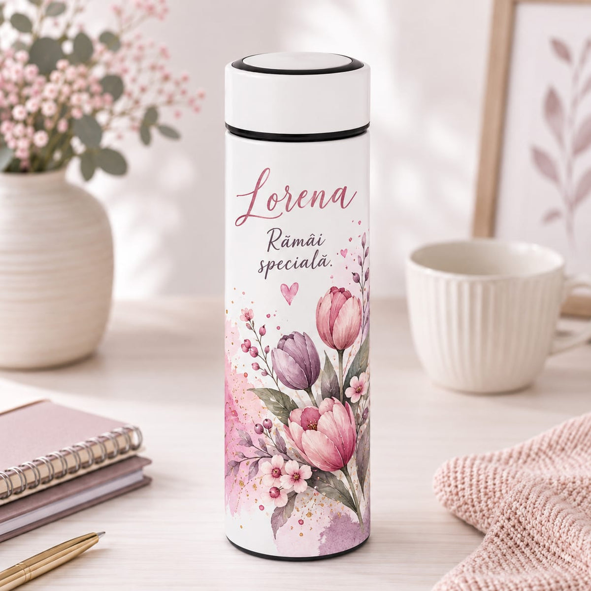 Termos Personalizat 500 ml cu Infuzor de Ceai, Nume și Mesaj – Rămâi Specială