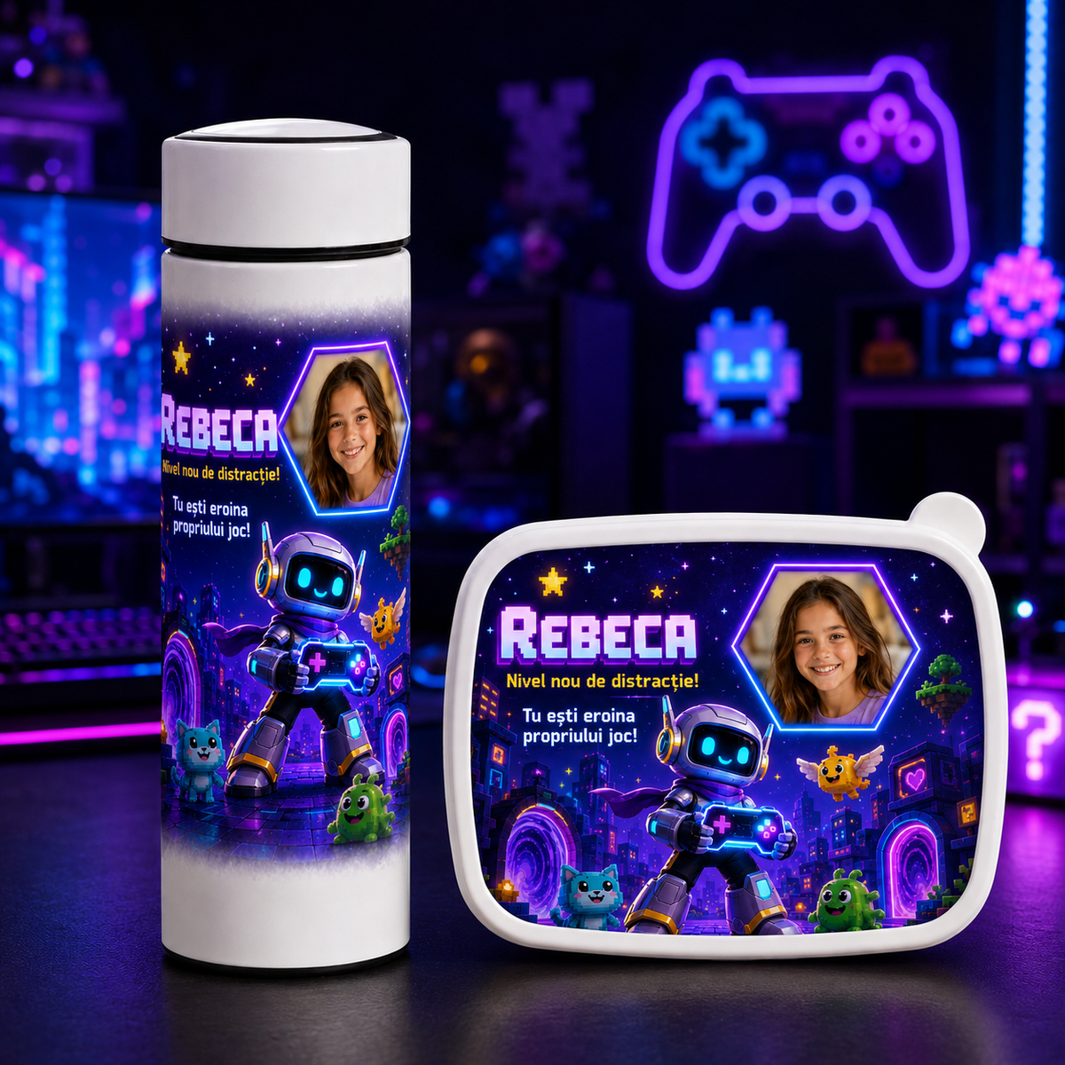 Set personalizat copii „Rebeca – Nivel nou de distracție” – Lunchbox + Termos 500 ml cu infuzor