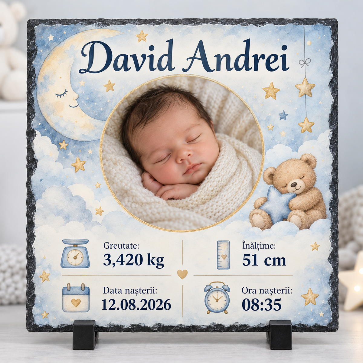 Placă ardezie personalizată băiețel 20x20 cm – Model lună, stele și ursuleț cu poză și datele nașterii