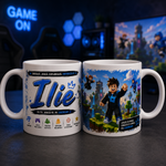 Cană personalizată gamer pentru copii de 330 ml, cu numele Ilie, personaje și lume virtuală construită din blocuri