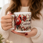 Cană personalizată cu nume și design floral Cardinal – 330 ml | Cadou elegant și unic