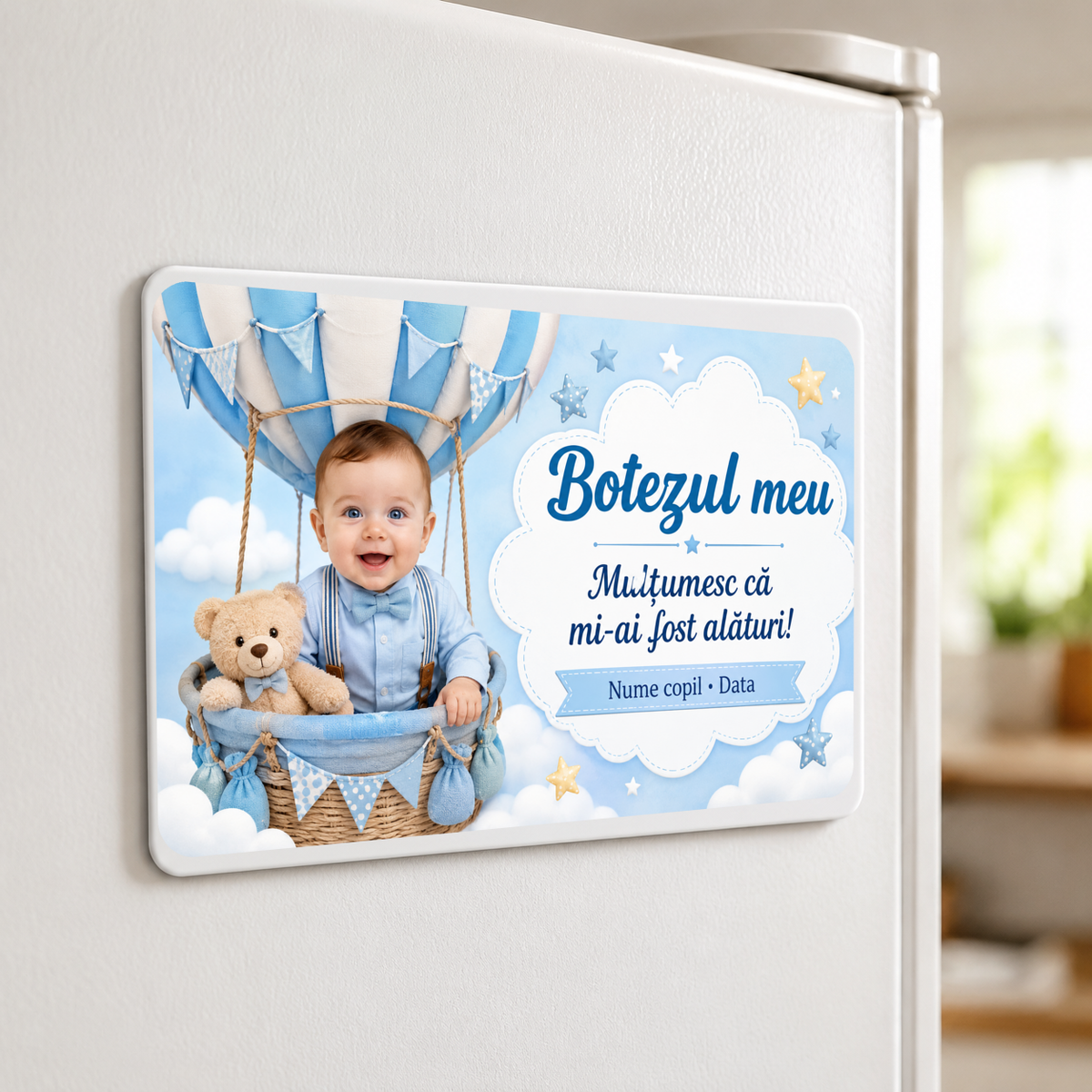 Mărturie de botez personalizată – Magnet de frigider 9 × 5,5 cm cu bebeluș, balon cu aer cald și ursuleț