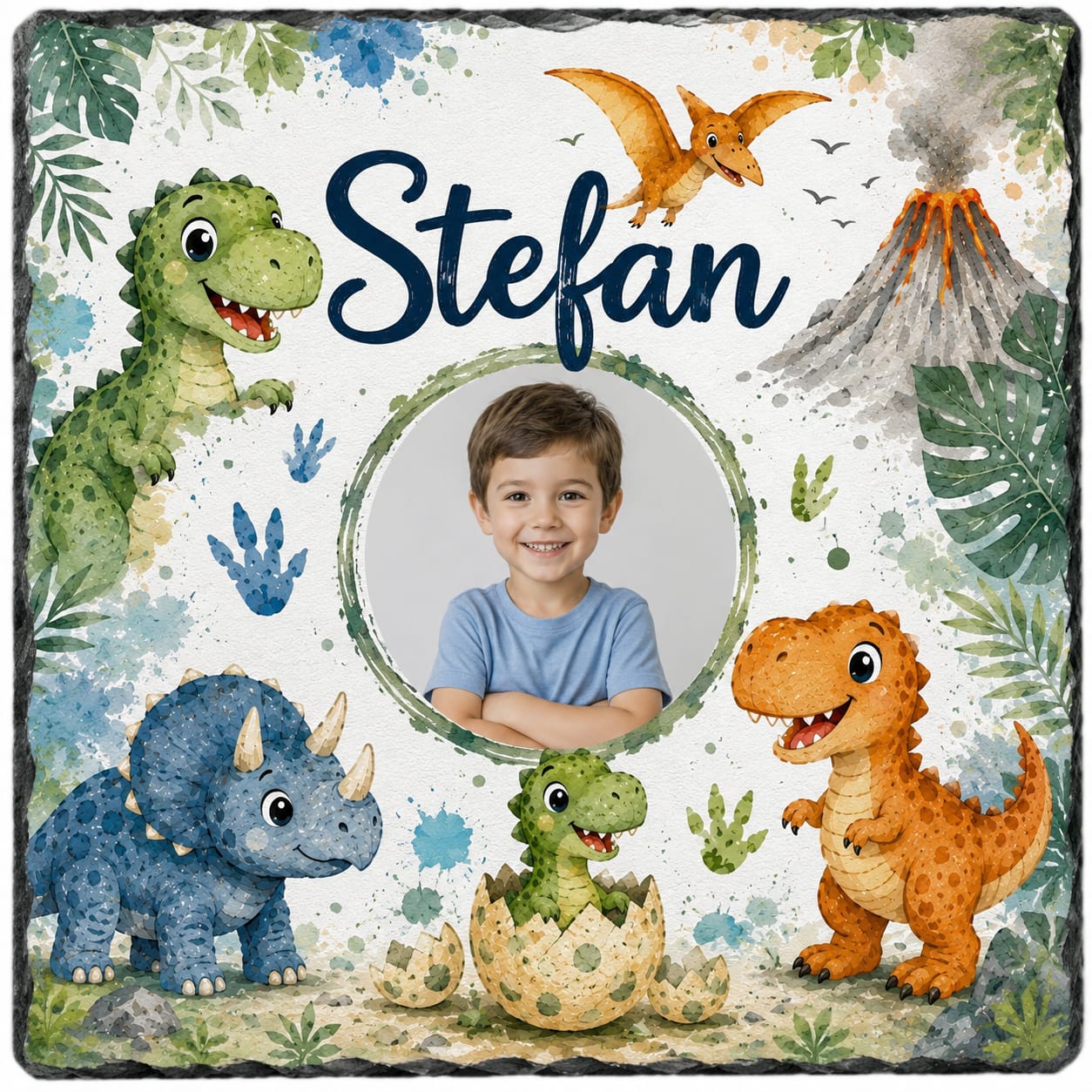 Placă ardezie personalizată pentru băieți, 20 × 20 cm – model cu dinozauri și fotografie