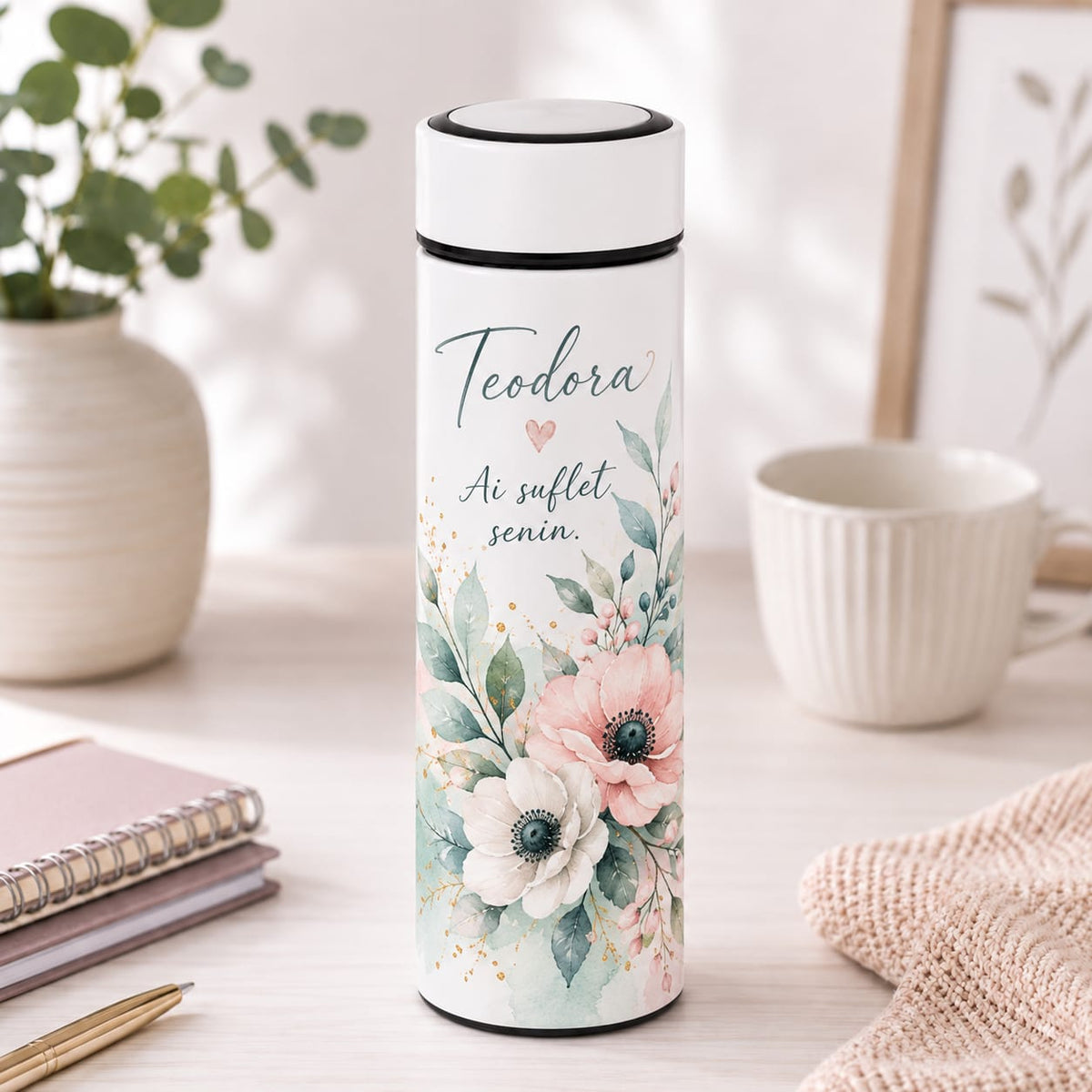 Termos Personalizat 500 ml cu Infuzor de Ceai, Nume și Mesaj – Ai Suflet Senin